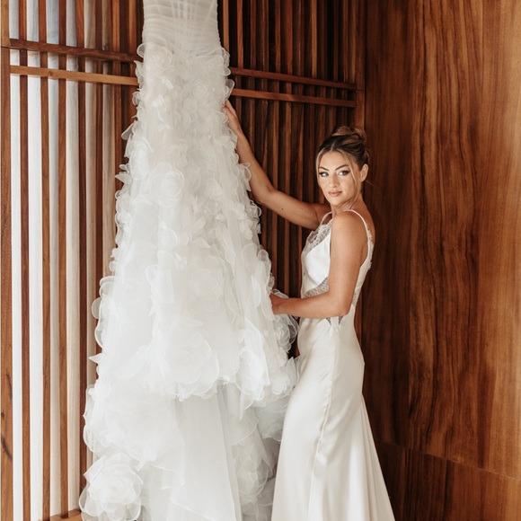 Shona Joy La Lune Cumulus Silk Plunged Lace Maxi Dress - Ivory - Picture 7 of 7